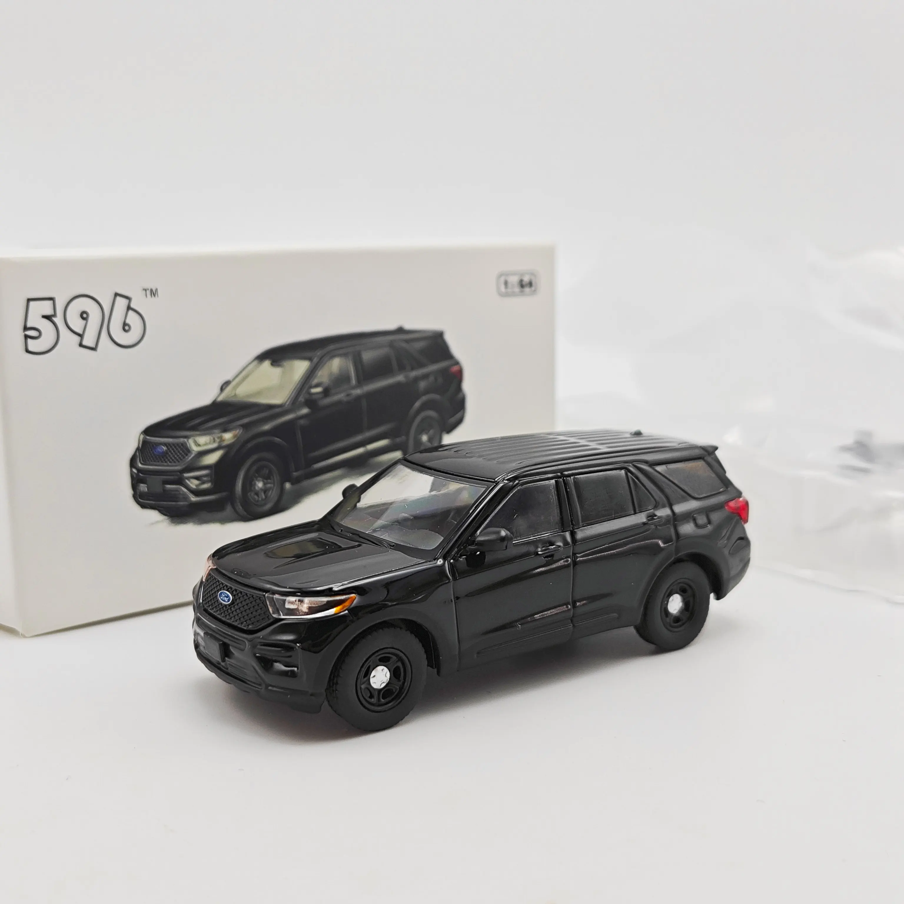 

596 1:64 Explorer New York Police Department Livery Alloy Car Model