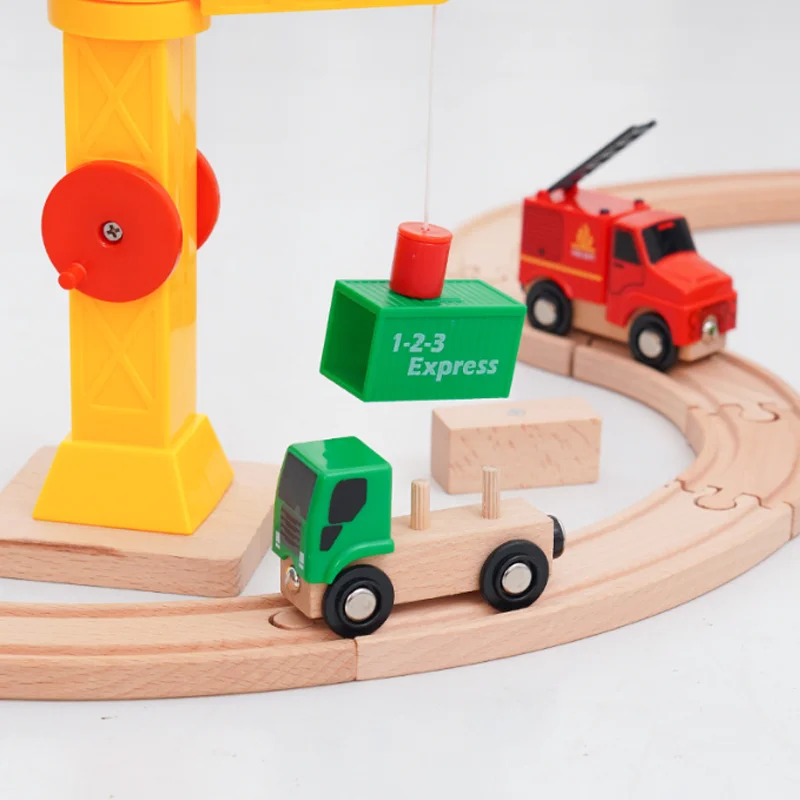 Neues multifunktionales magnetisches Auto-Landschaftsautospielzeug aus Holz für Kinder, kompatibel mit Thomas Wood Train Track