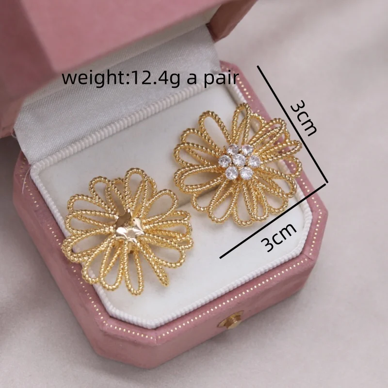 Korean new design fashion jewelry 14K gold plated hollow gold zircons flower earrings elegant women daily work accessories