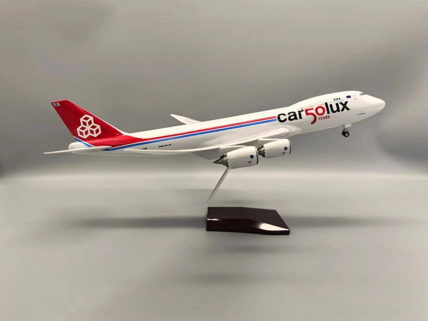 NEW Die cast 1:200 Ratio 47cm Luxembourg Cargo Airlines B747-8F Alloy Aircraft Model Men's Gift