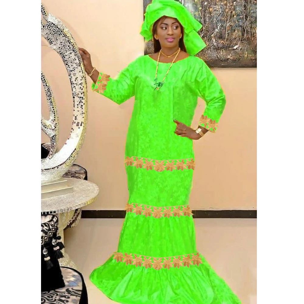 Hell lila afrikanische Bazin Kleid mit Steinen Stickerei Guipure Dsahiki nigerian ischen indischen Frauen Hochzeit traditionelle Becken Robe