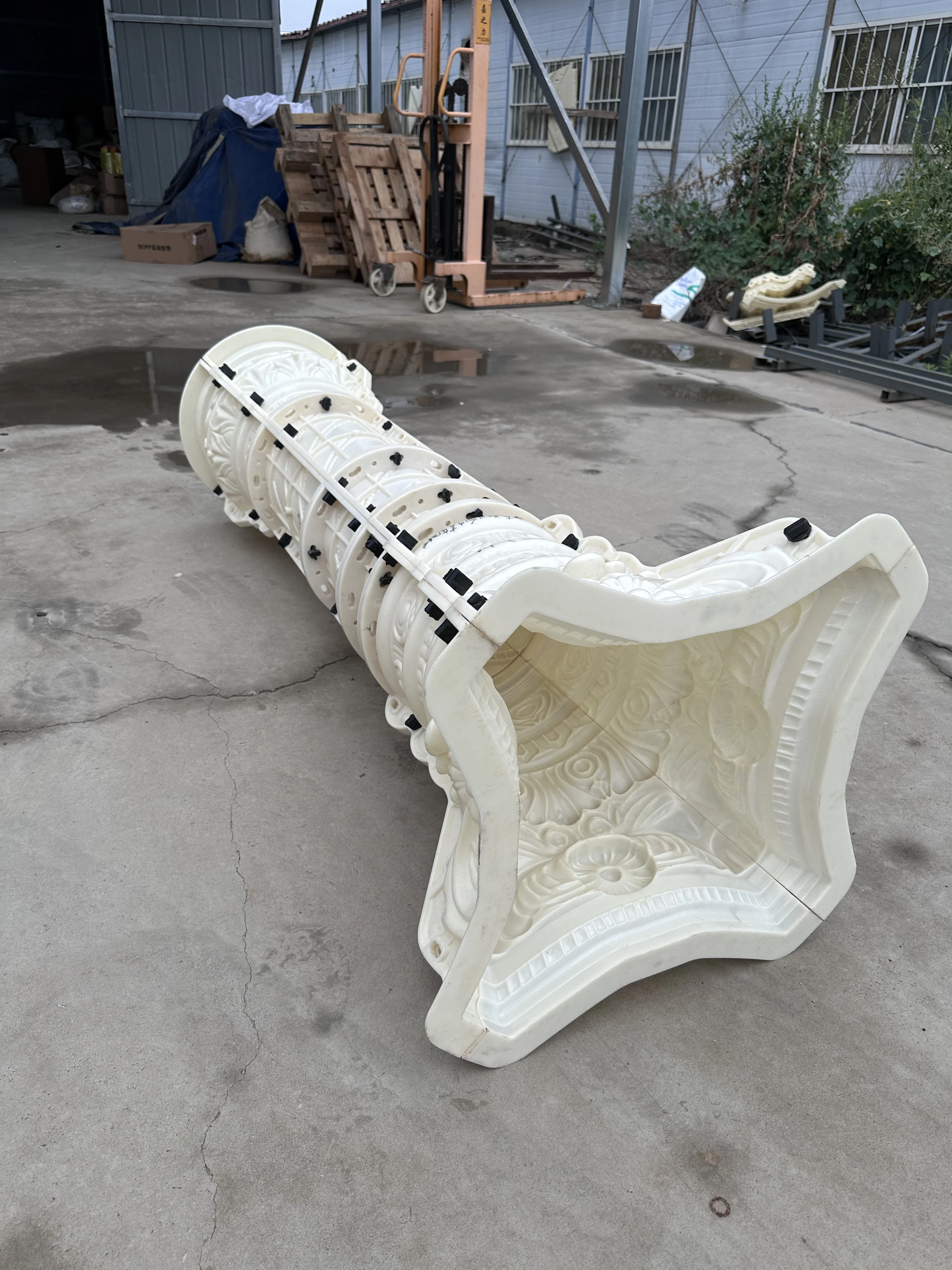 New Spiral Roman Column Mold 25cm (9.84