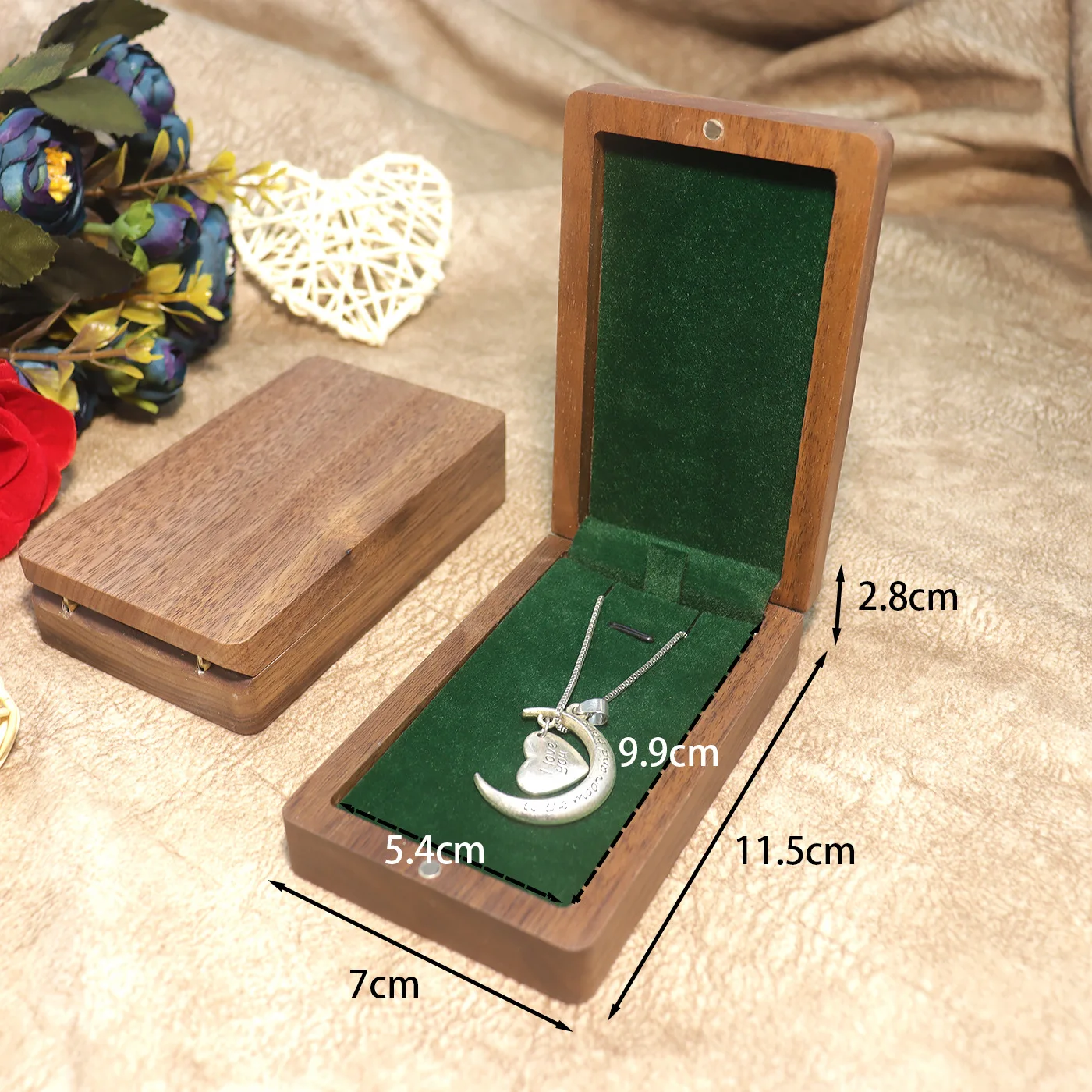 Extra long black walnut pendant necklace pendant jewelry packaging storage box military green women's portable wooden gift box view 4