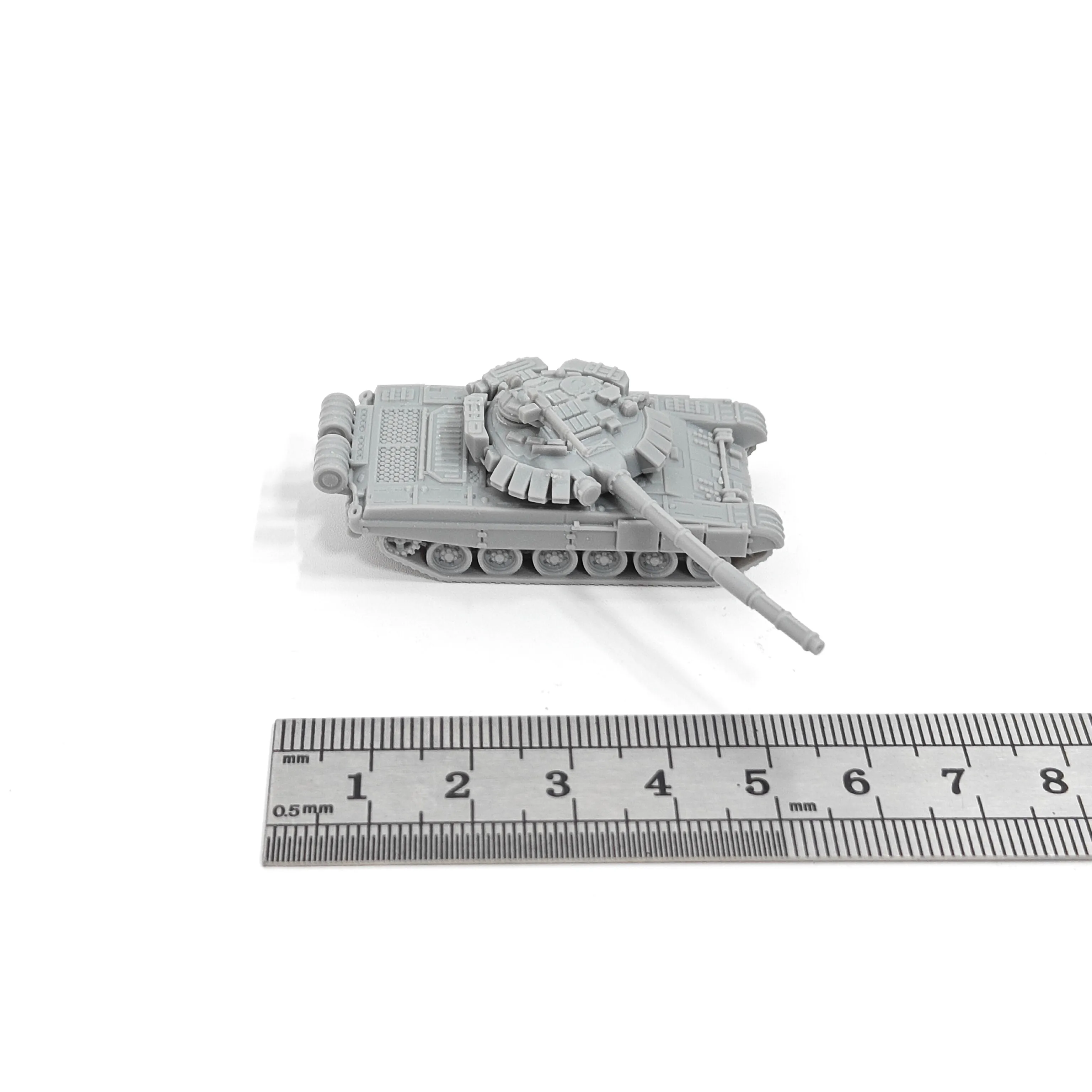 T-72BM 주력전차 1/144 스케일 모델 키트