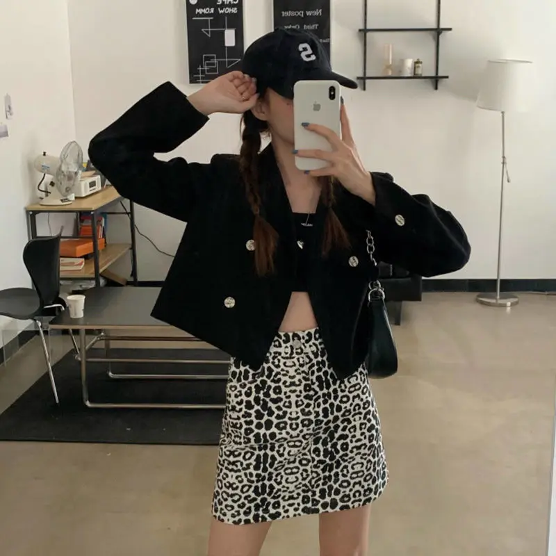 

Casual small suit women loose coat 2023 spring Korean version design sense niche long sleeved cardigan versatile female top coat