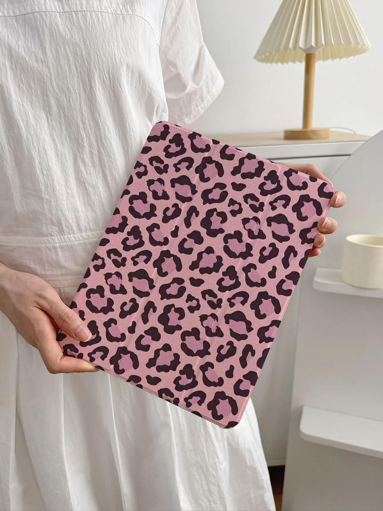 Classic Pink Leopard Print Tablet Case, Suitable for iPad Case Ipad7/8/9 Tablet Cover 2022 Apple Air5/4/3 Ninth Generation 10.2 70% off Pro11 Full Cover 2024 Mini 7 New Model Air6/Ipad Tenth Generation Protective Case/