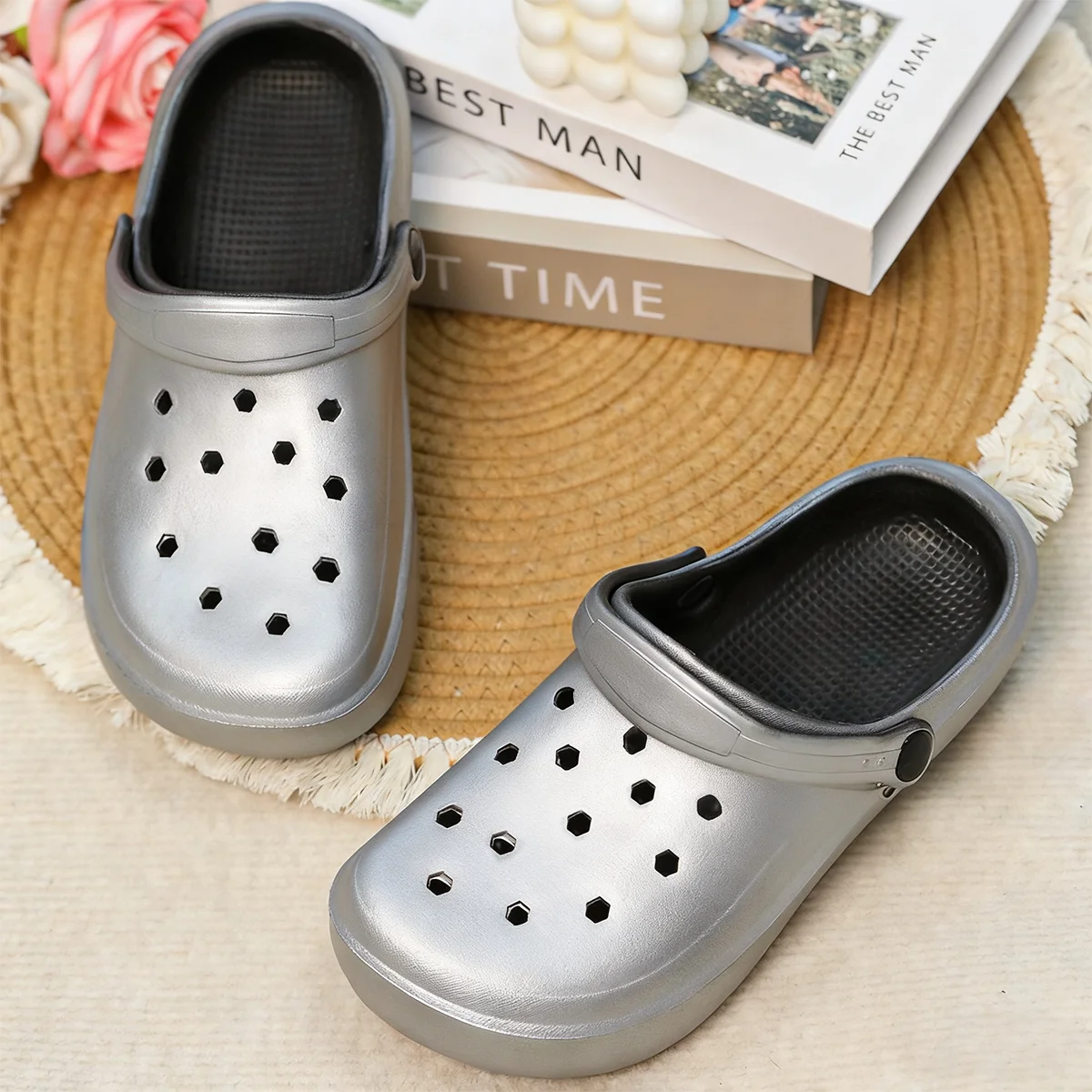 Goldene Casual Clogs und Pantoletten, Leichte EVA-Gartenschuhe, Rutschfeste Sandalen, Atmungsaktive Slip-On Schuhe für Drinnen und Draußen 666 – Detail 12
