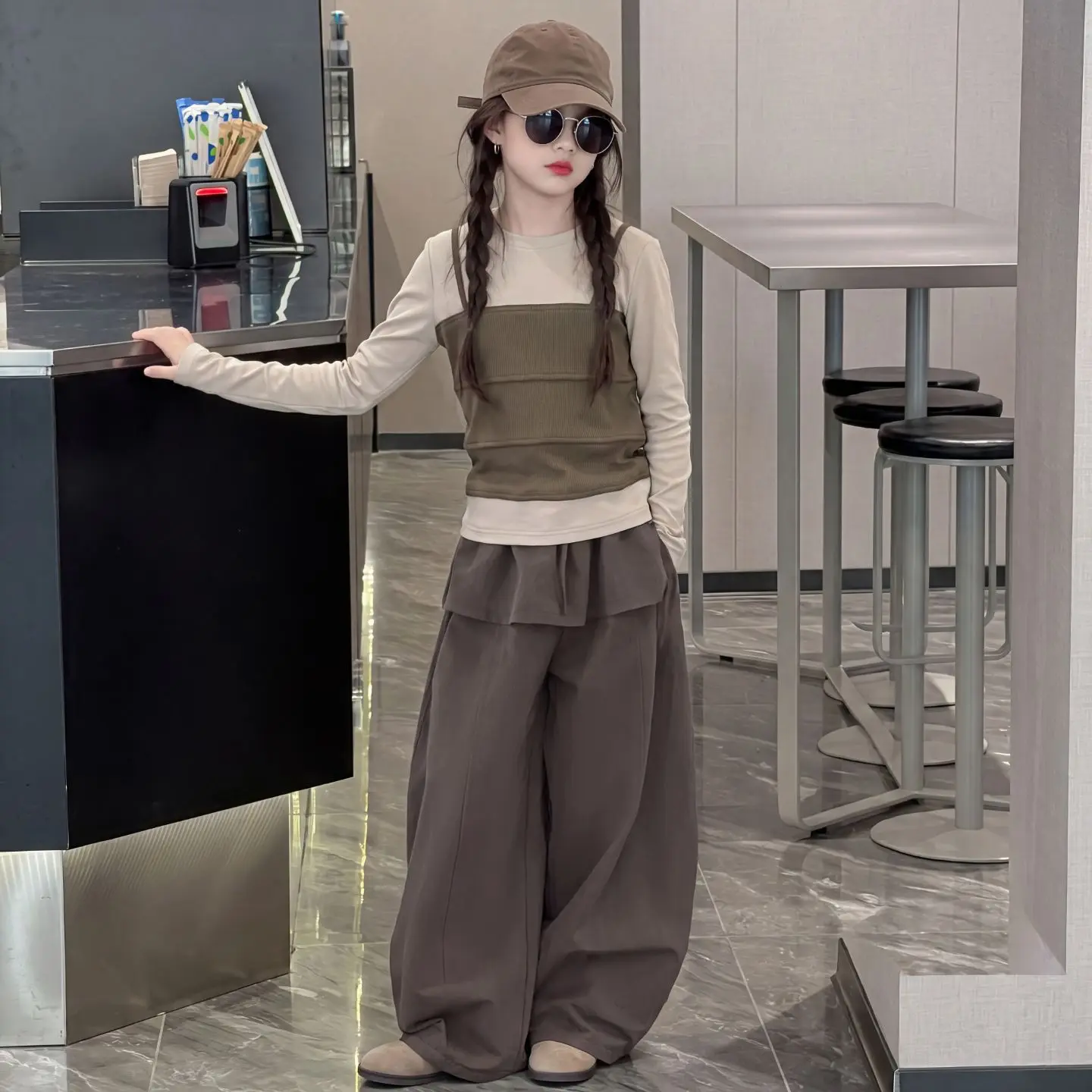 Girls' Spring and Autumn Fake Two Piece Strap Top 2026 New Korean Girls Fashionable Versatile Long Sleeve Top Trendy