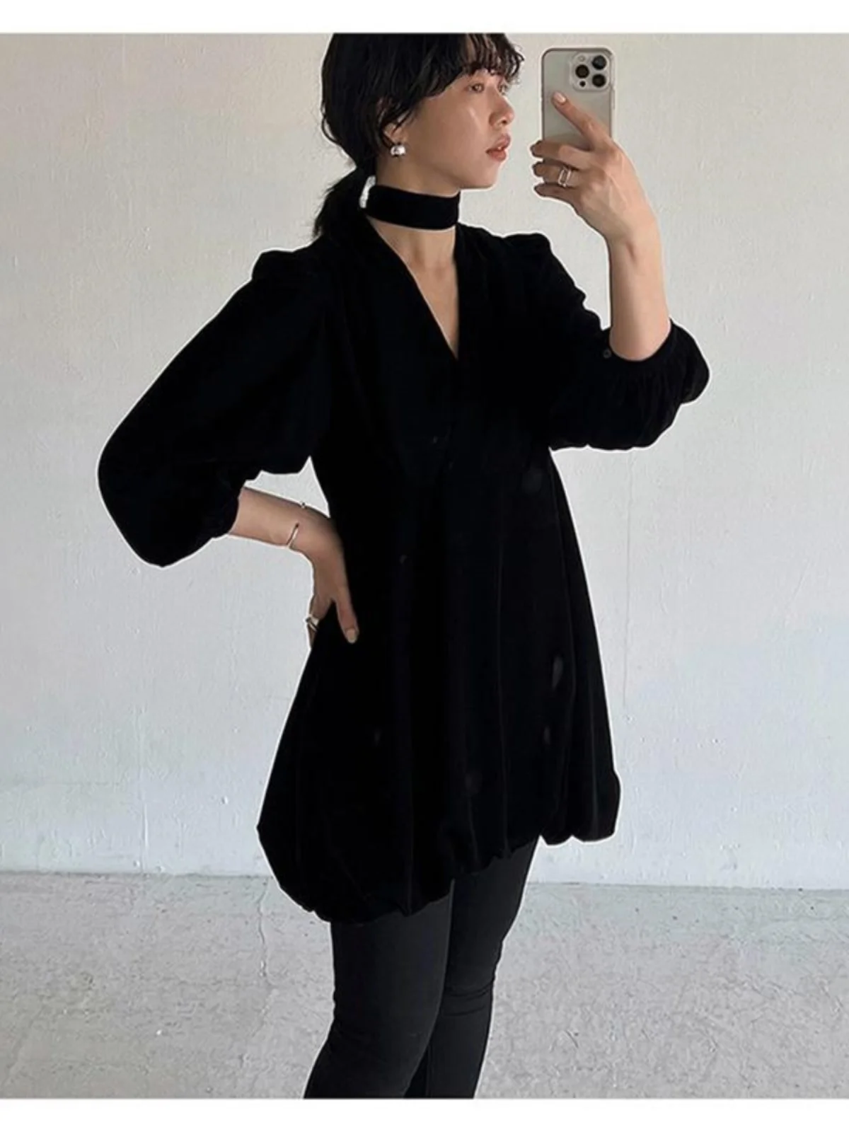 

Velvet ort Dr Women's V-ne Bubble Sve Bow-knot Slimming Faionable Autumn Winter Commute Dr Bla Color