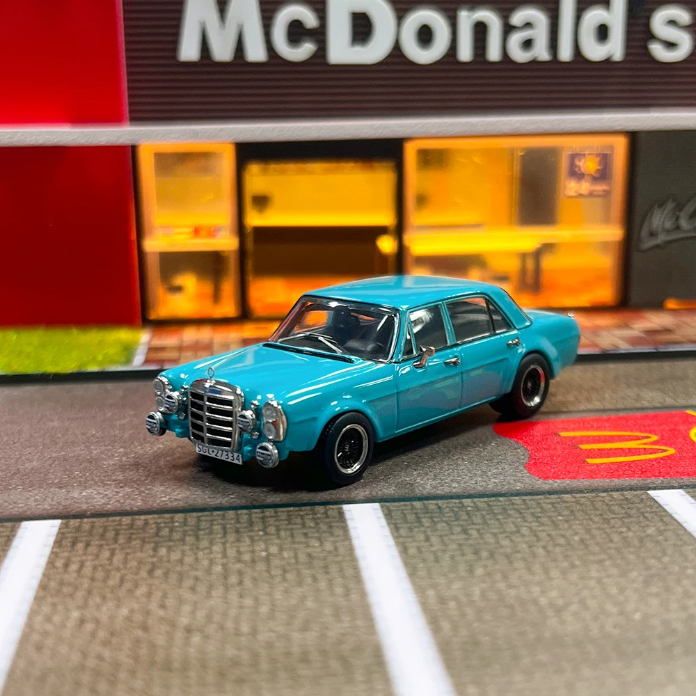 Liberty 64 1:64 300 modèle de voiture en alliage sel