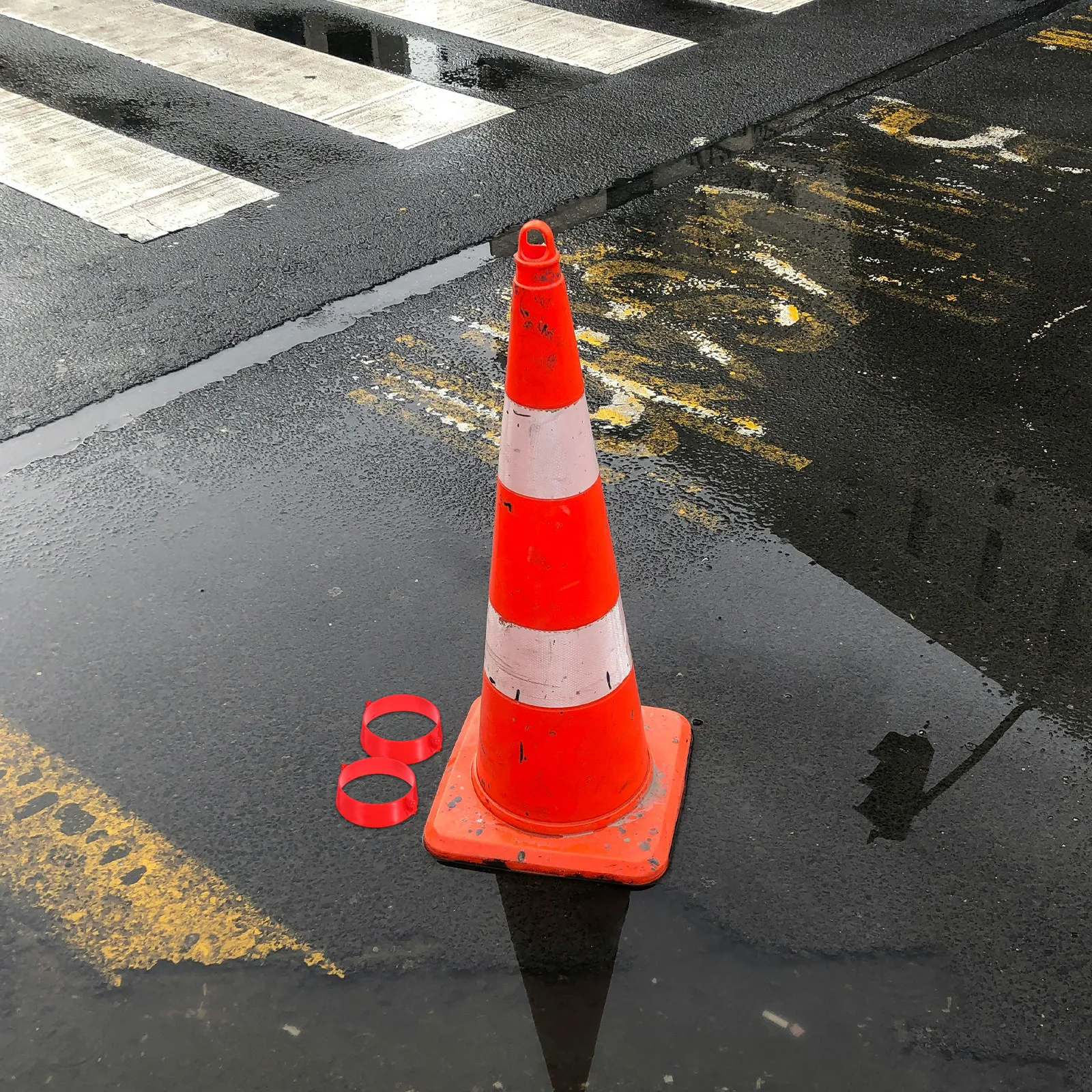 

10Pcs Plastic Traffic Cone Connector with Bright Red Hook Cone Ring Design for Safety Zones Parking Barriers Road Cones