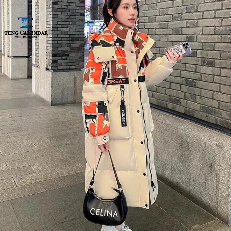 Farbblockierte Winter-Daunenjacke, mittlere bis lange, knielange, lockere und dicke Schlankheitsjacke, neues Modell für Damen 2025,