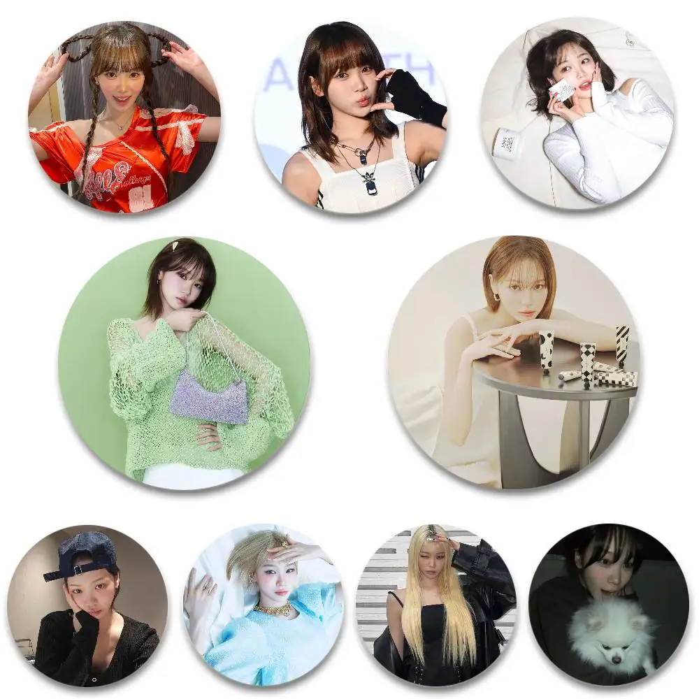 K-Kim Chaewon Badge…