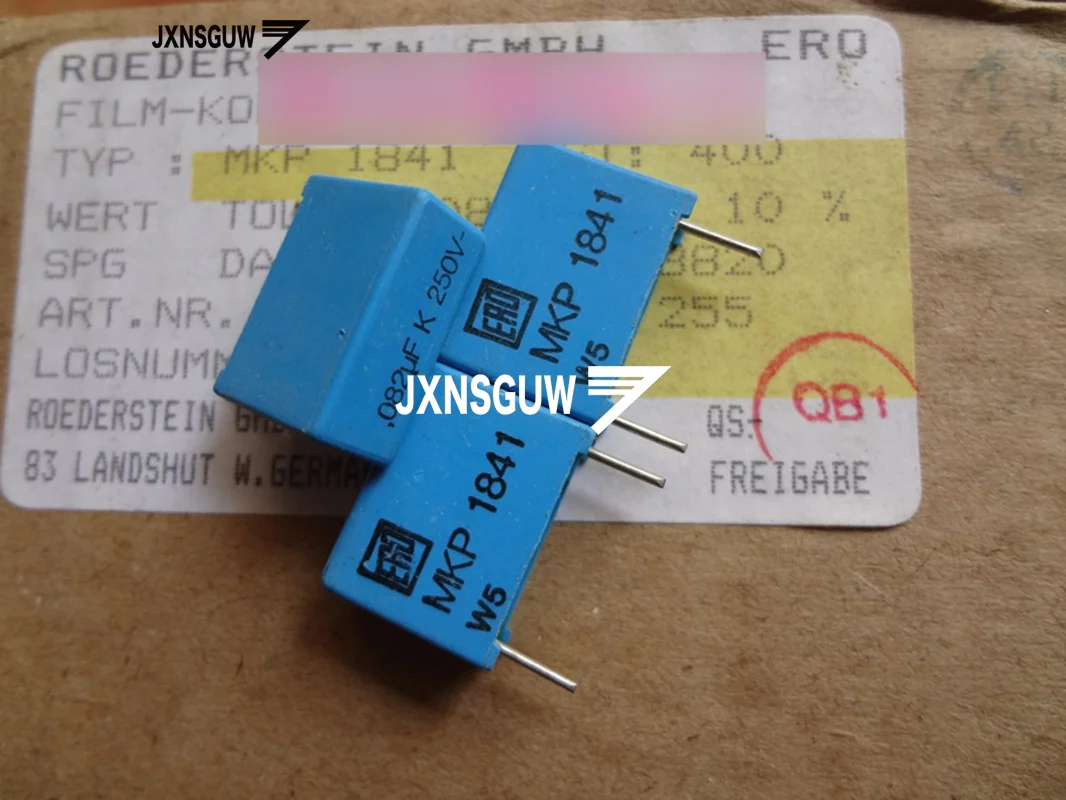 

20PCS NEW Original VISHAY ERO1841 0.082UF 250V P15MM 823/250V Film capacitor MKP1841 0.082UF250V 82N 823