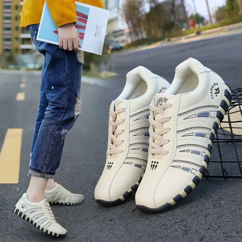 New Women's Sneakers All-match Retro Comfortable Casual Flats Lightweight Non-slip Walking Vulcanized Shoes Zapatos Mujer