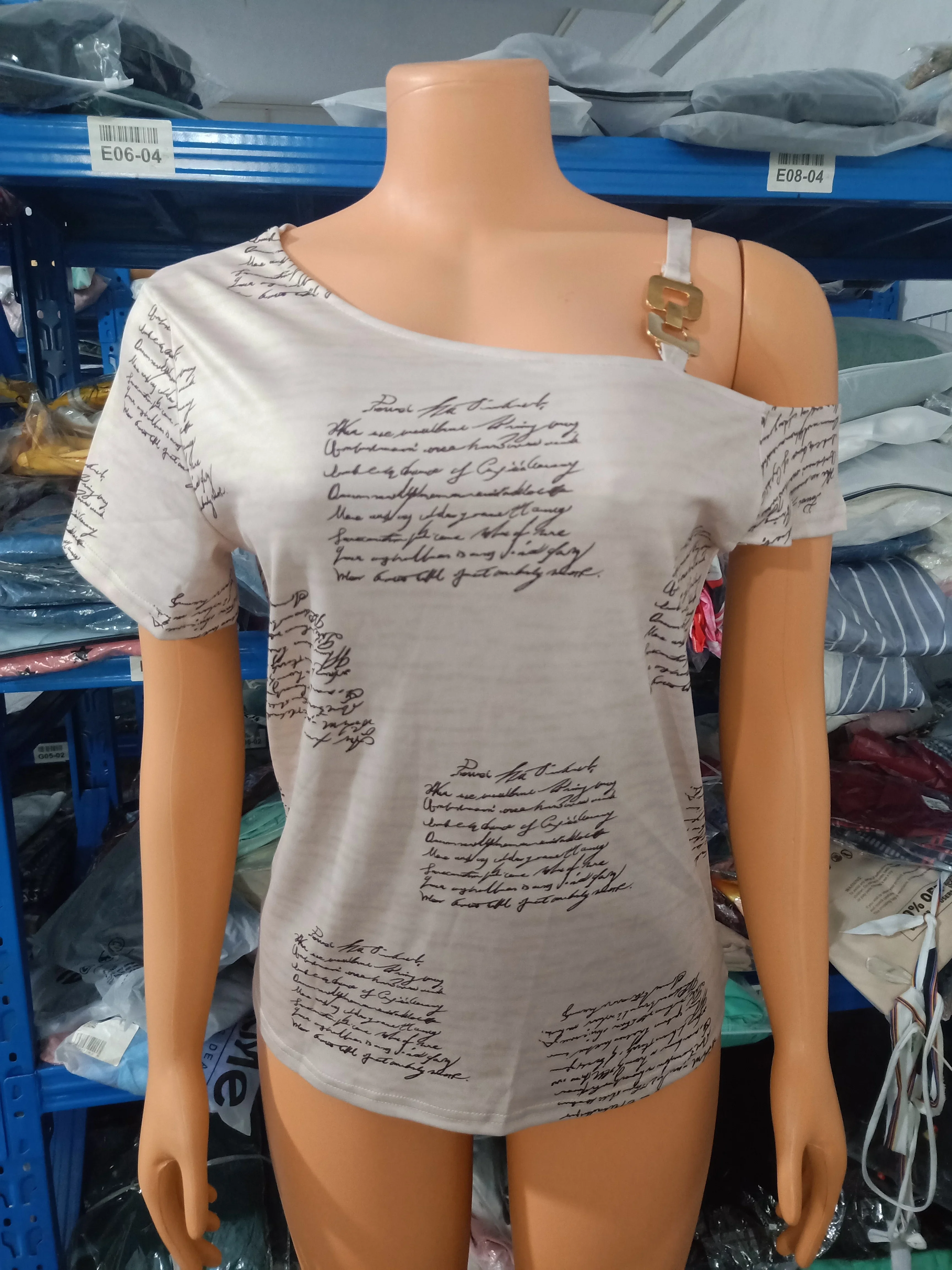 CPSYMYM Top Women Summer  Simple Metal Buckle Oblique Collar Casual Short-Sleeved Printed T-Shirt Top Y2K Clothes