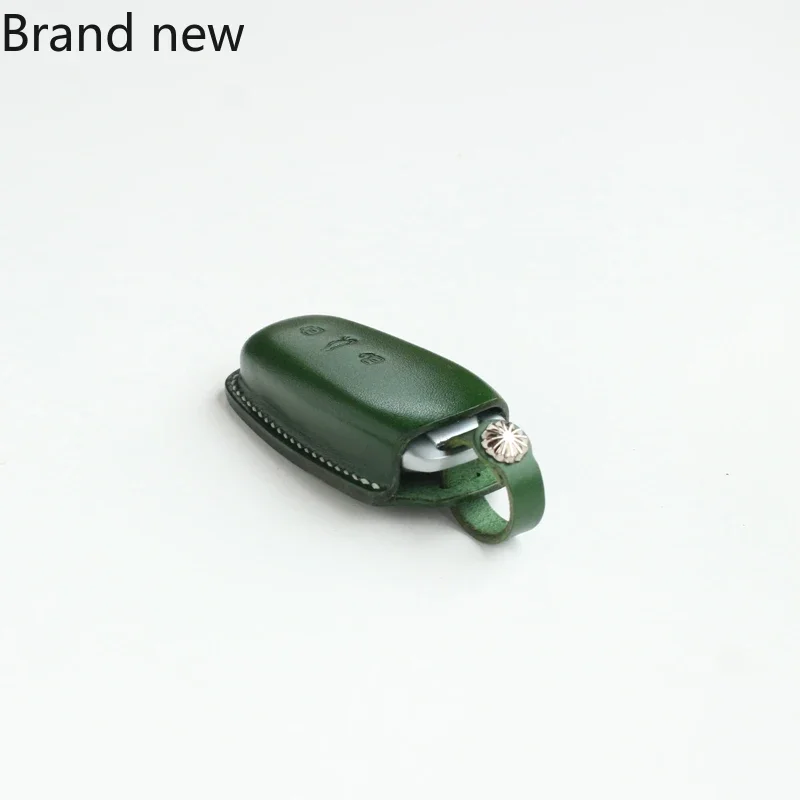 

Suitable for Audi A6 A7 A8 Q8 Key Case, Vegetable Tanned Leather, Hand-shaped A3 Q7 Original Design Key Case