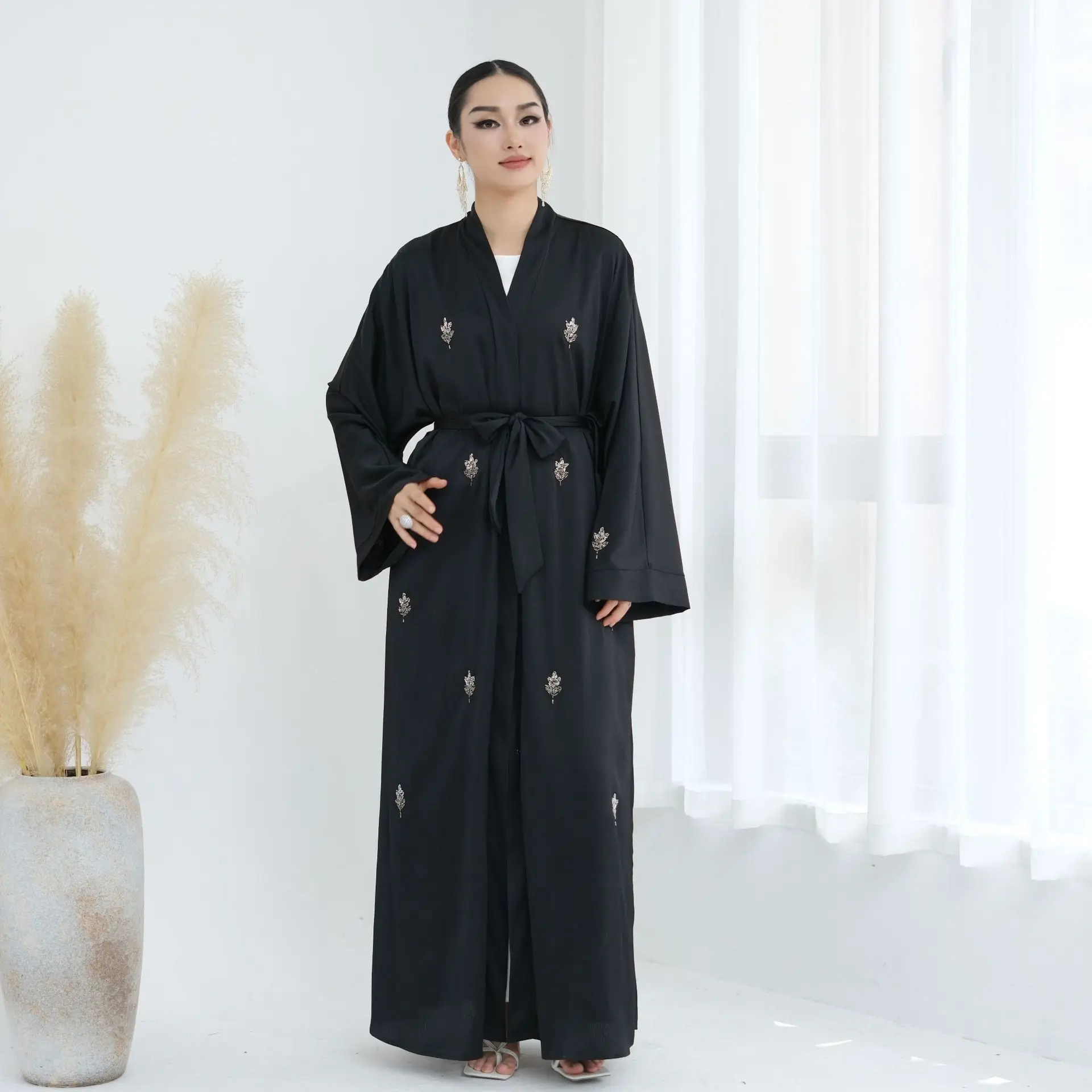 

Последняя роскошная открытая Абая без шарфа, женская одежда, скромная расшитая бисером спереди, открытый кардиган Абая, кимоно, Дубайский дизайн, исламская одежда