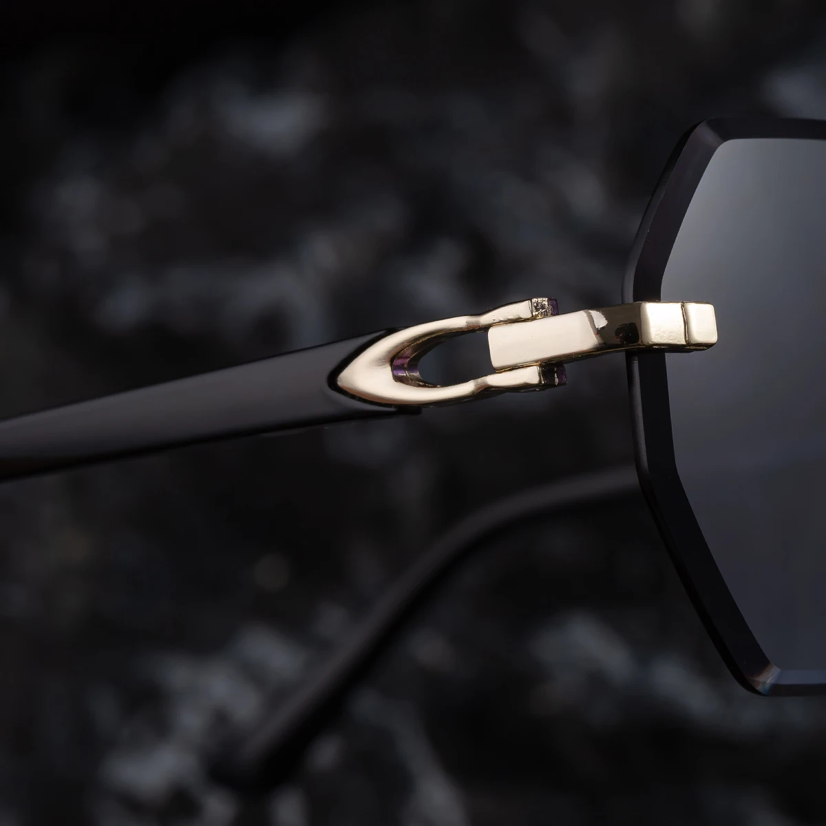Modische randlose quadratische Sonnenbrille für Damen 2026 – Luxusmarke, sechseckiger Metallrahmen, trendige Outdoor-Sonnenbrille für Frauen – Detail 6