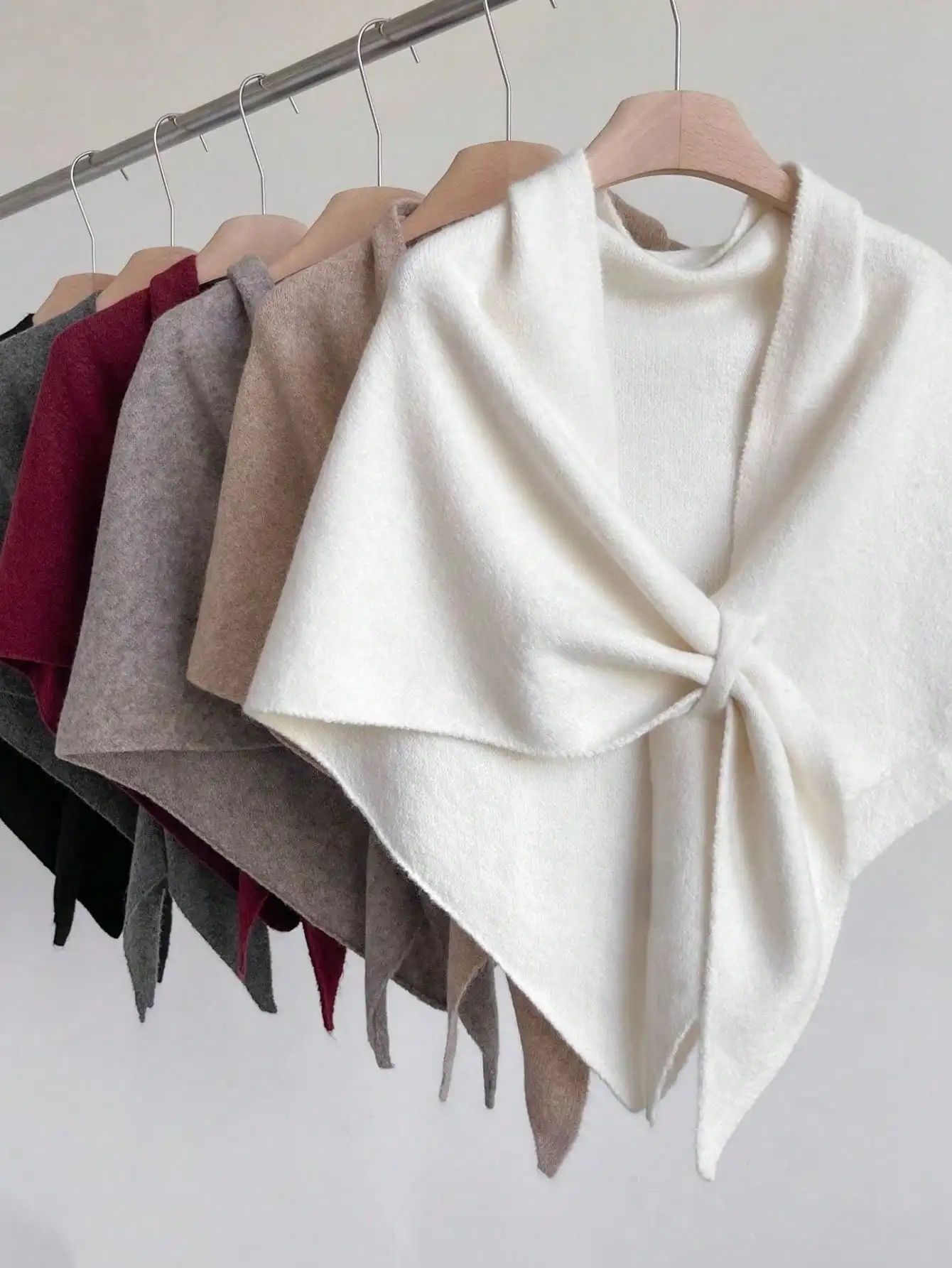 

1 Piece Women's Autumn Winter Wool Blend Shawl - Solid Color Triangular Loose Knit - Elegant Outdoor Travel Snowy Season Wrap