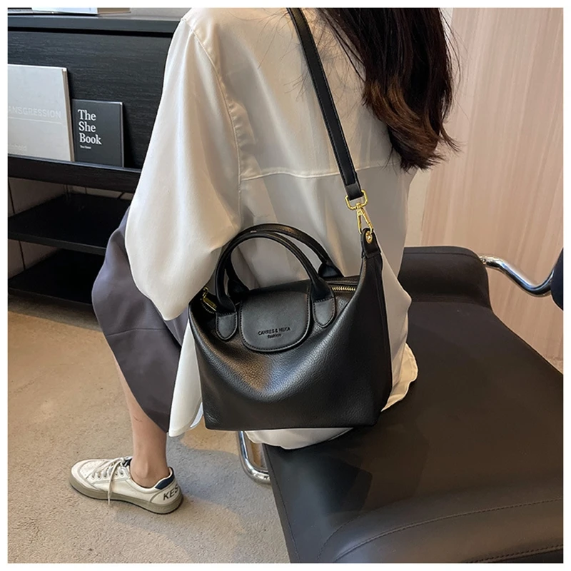 New Hundreds Of Crossbody Bag Fashion Simple Handbag Women\'S Models Shoulder Bag Small Dumpling Bag