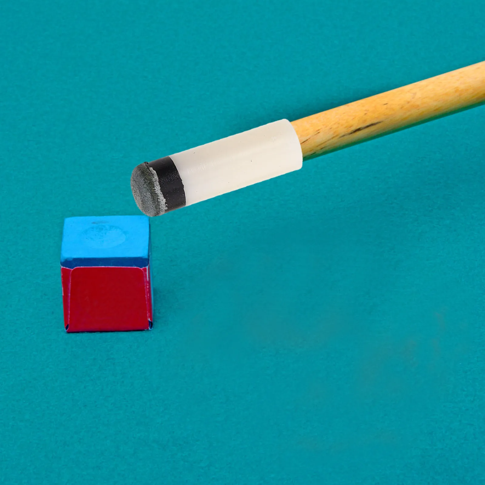 

8Pcs Billiard Cue Tips Screw on Durable Repair Kit Plastic Pool Stick Replacement Kit Portable Accessories Pool Stick Tip