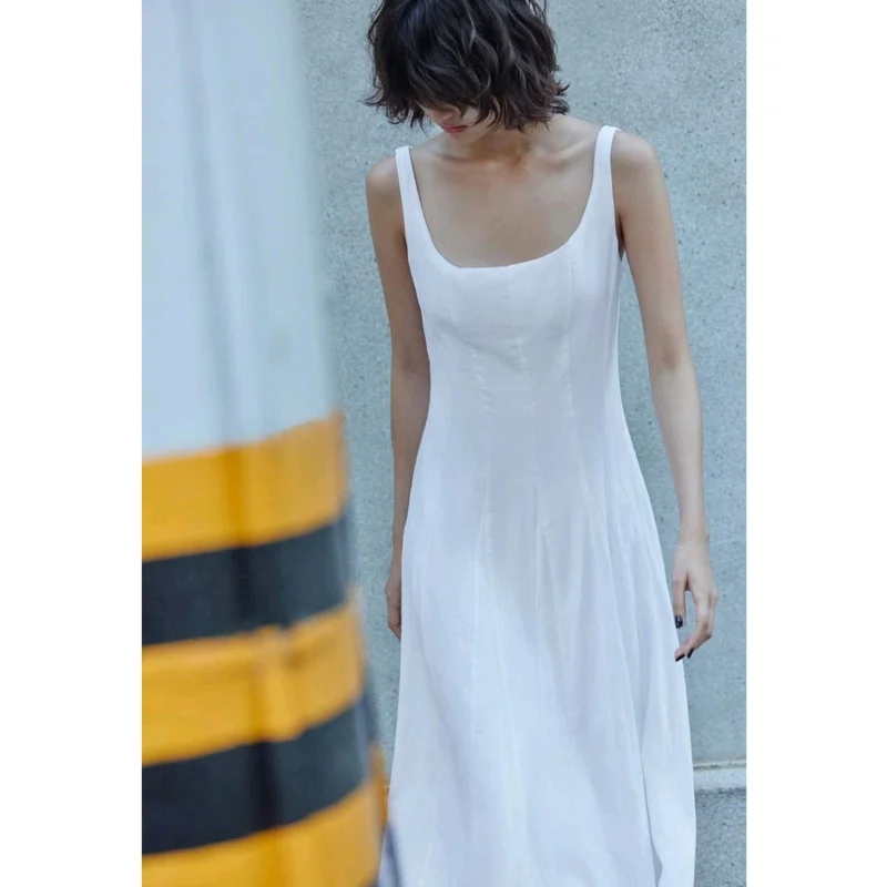 فستان صيفي جديد بتصميم بسيط وياقة مربعة من قماش مختلط بحمالة رقبة وطول متوسط للسيدات مصنوع من ألياف البوليستر