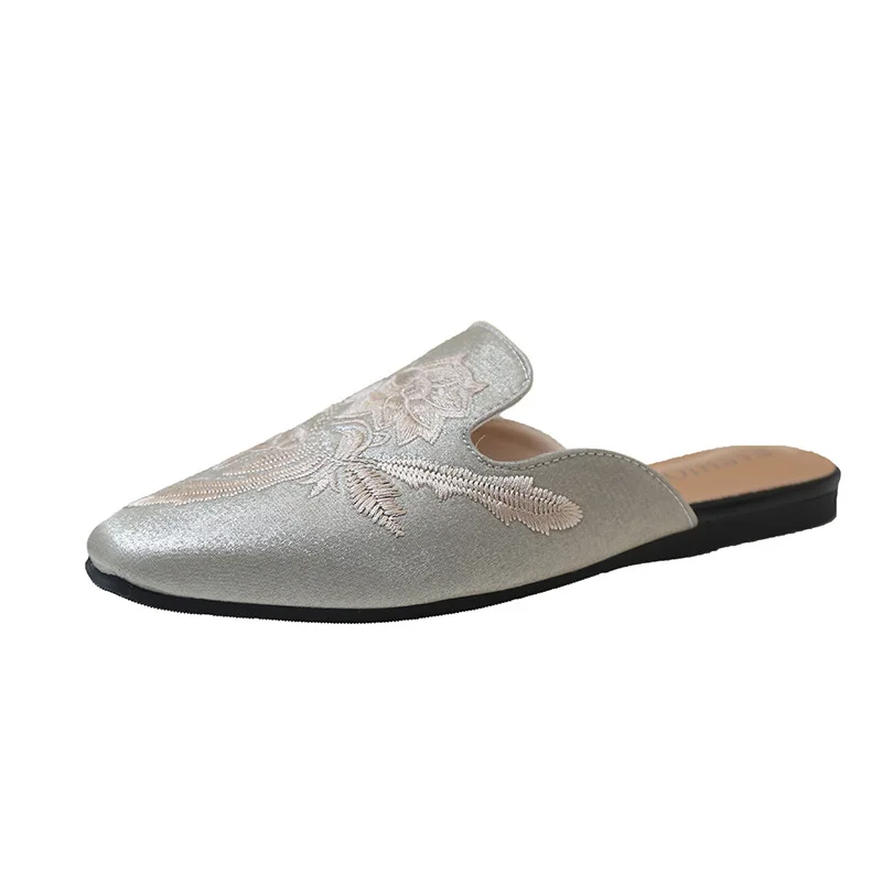 Flower Cover Toe Mules For Women 2025 Big Size Low Shoes Slippers Flat Pantofle Luxury Slides Loafers Pointed New Designer Fashi