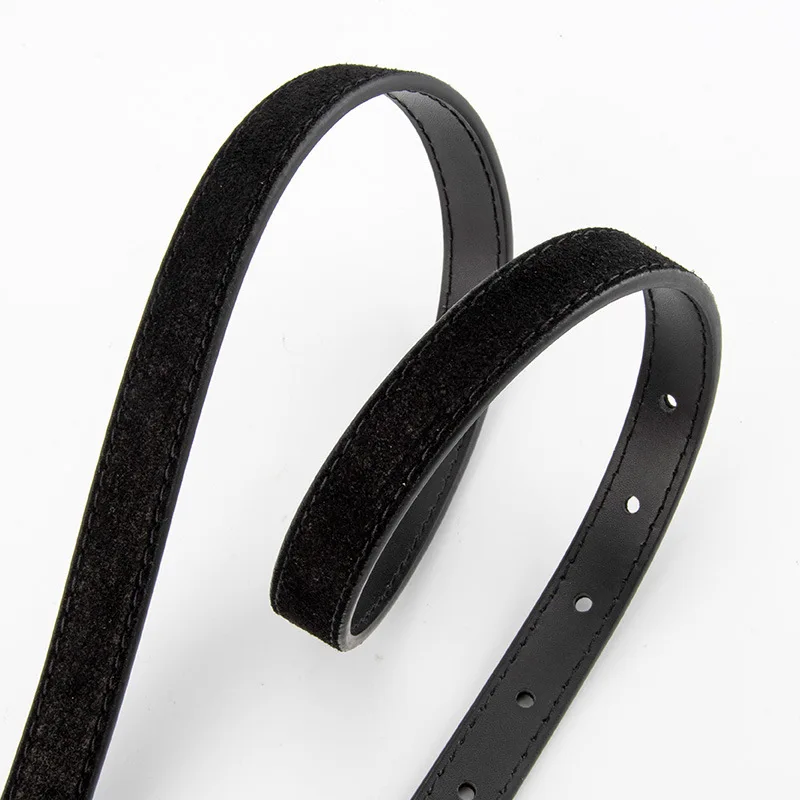 女性用レトロニッチフロストベルト、シルバーバックル、ジーンズとシンプルで多用途、インスタイルの本革ベルト