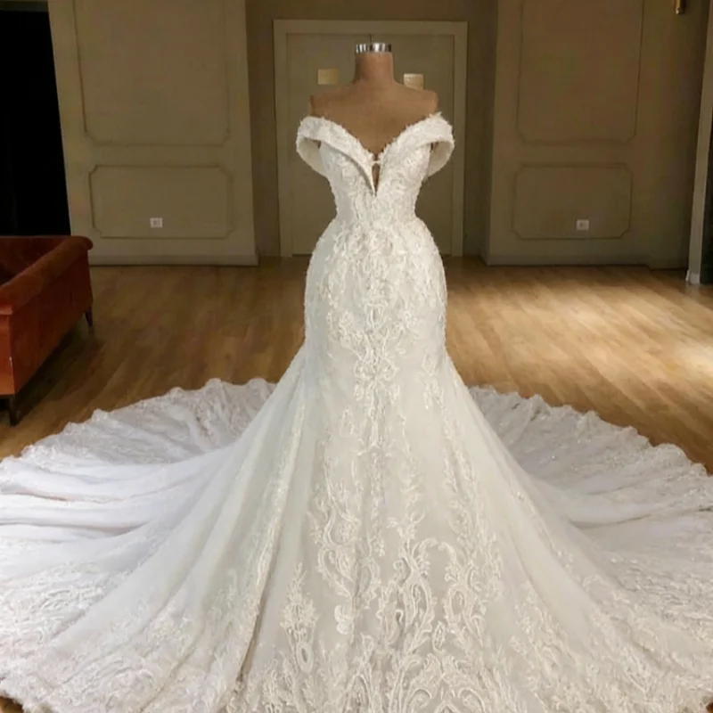 

Custom New White Mermaid Big Skirt Wedding Dress With Shoulder Design Deep V-Neck Satin Lace Applique Skirt Vestido De Novia