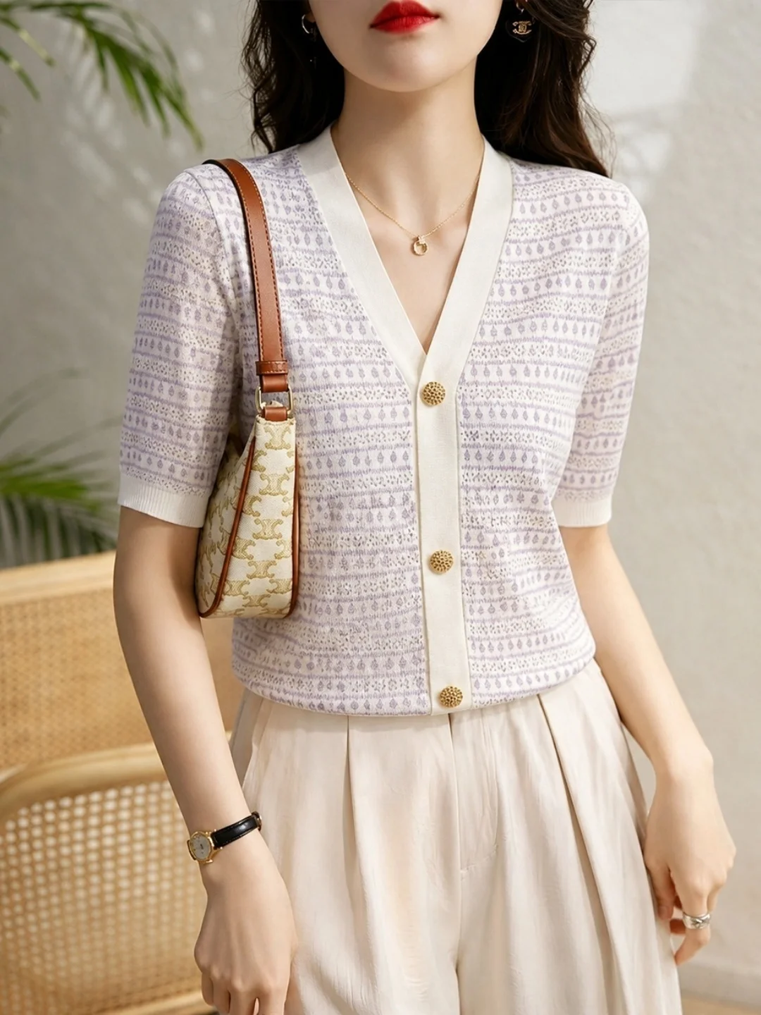 Women's Knitted Short Sleeve V-Neck Single Button Soft Slim Fit Color Block Top Korean Style Commute Fashion Straight Cut