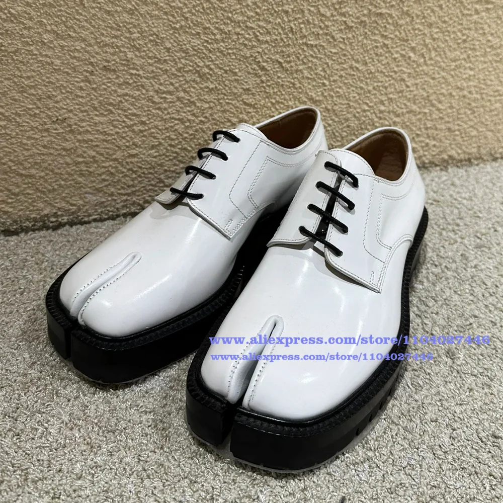 Sapatos masculinos de couro de sola grossa, mocassins de dedo dividido, sapatos soltos, design casual, macio, monocromático, mesa, marca