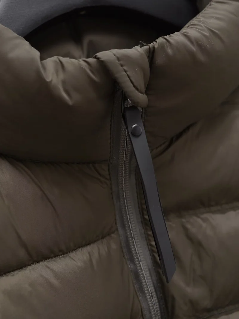 ETJ 2025 Damen Herbst- und Winter-Freizeitjacke, Kurze Sportjacke für Outdoor-Aktivitäten, Leichte, Warme, Gesteppte Jacke mit Kontrastärmeln – Detail 16