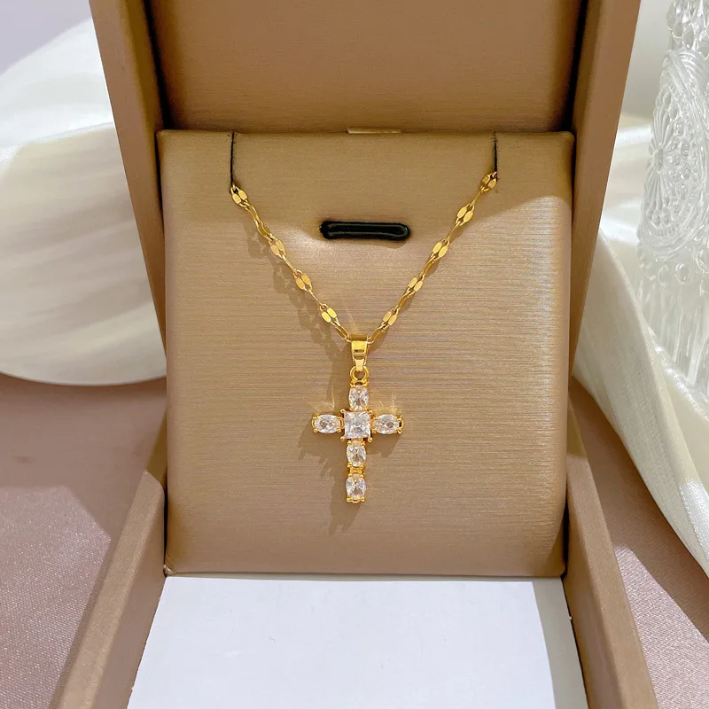 Fashion Classic Cross Necklace Beautiful Vintage Jesus Christian Lucky Versatile Clavicle Chain Pendant Party Favor