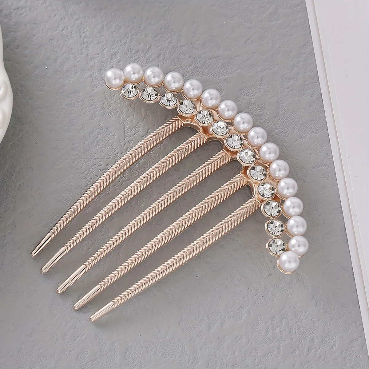 Portable Pearl Hair Comb Anti-Static Scalp Massage Detangling Brush Fashion Ladies Daily Salon Hair Care Styling Accessory