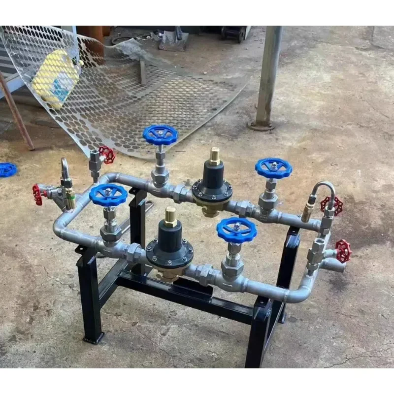 Stainless steel gas pressure reducing device