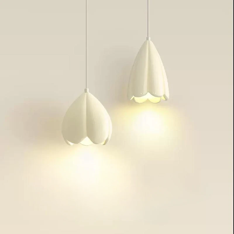 Flower bud bedroom bedside pendant light, warm and romantic girl room light, French cream style creative flower restaurant