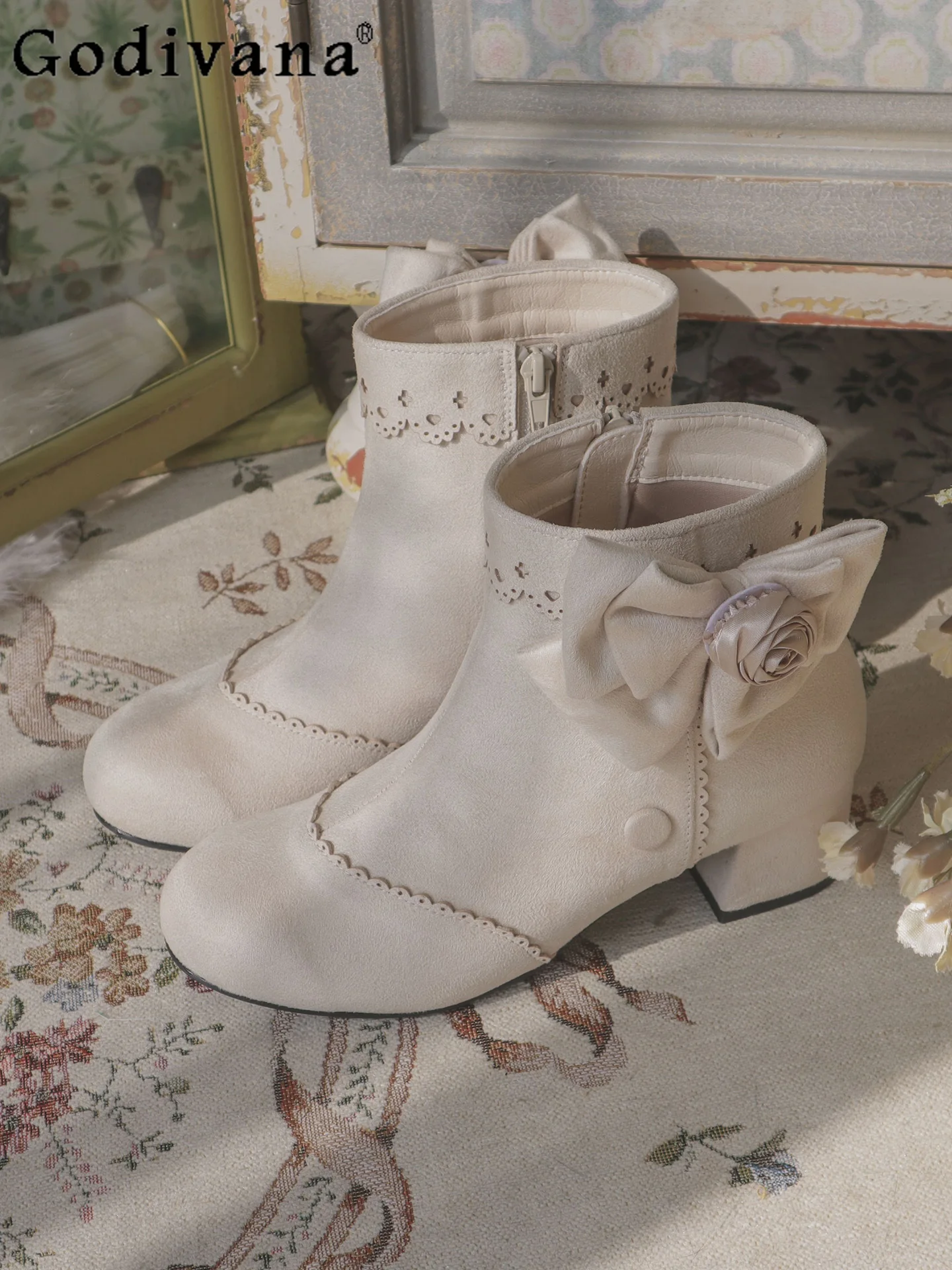 

Original Lolita Retro Elegant Lady Short Boots Thick Heel Suede Bow Sweet Versatile Height-Increasing Women's Boots