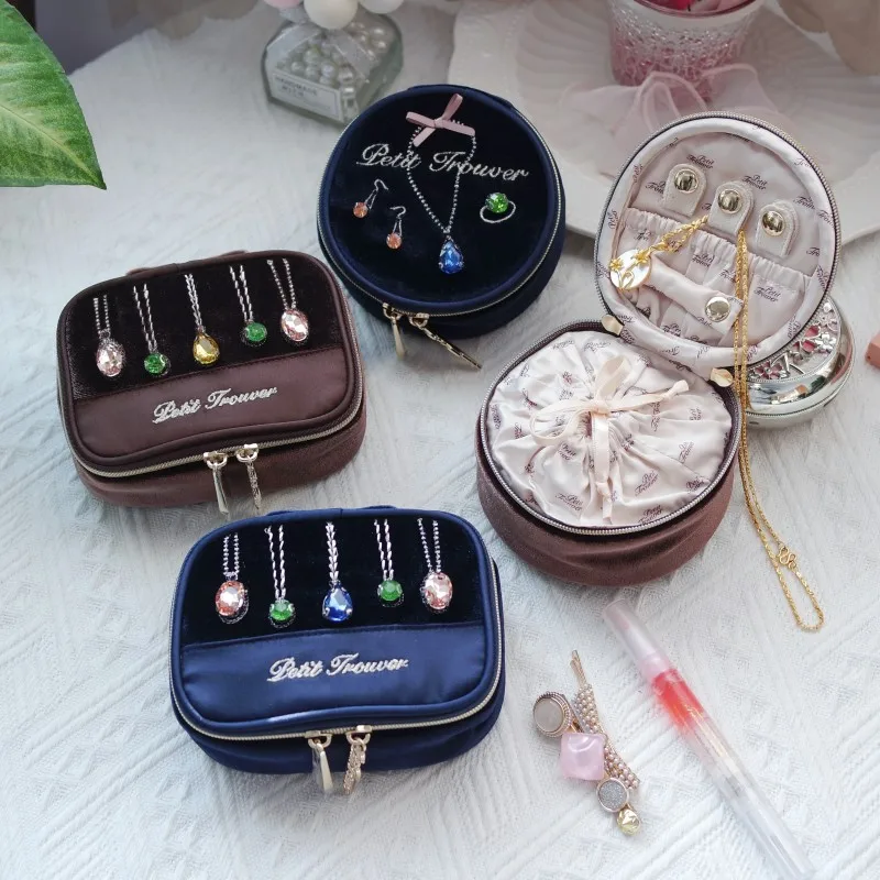 portagioie-retro-in-velluto-quadrato-borsa-da-viaggio-per-gioielli-mini-borsa-portatile-da-donna-per-rossetto-e-cosmetici-air-cushion