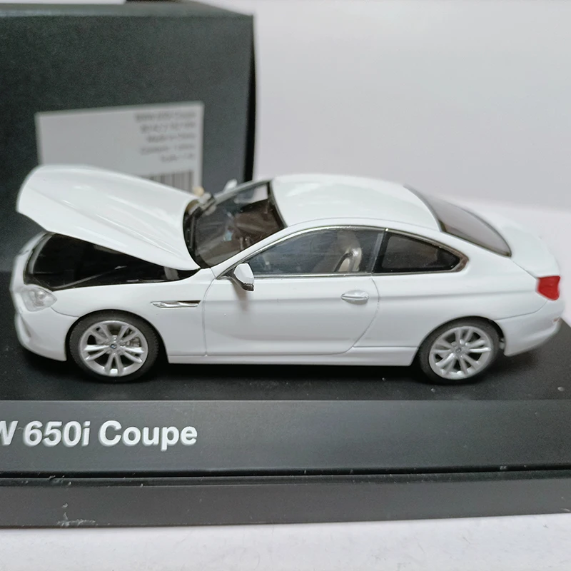 

Kyosho 1/43 Scale 650i Coupe Alloy Car Model Static Collection Decorated Holiday Gifts Toys