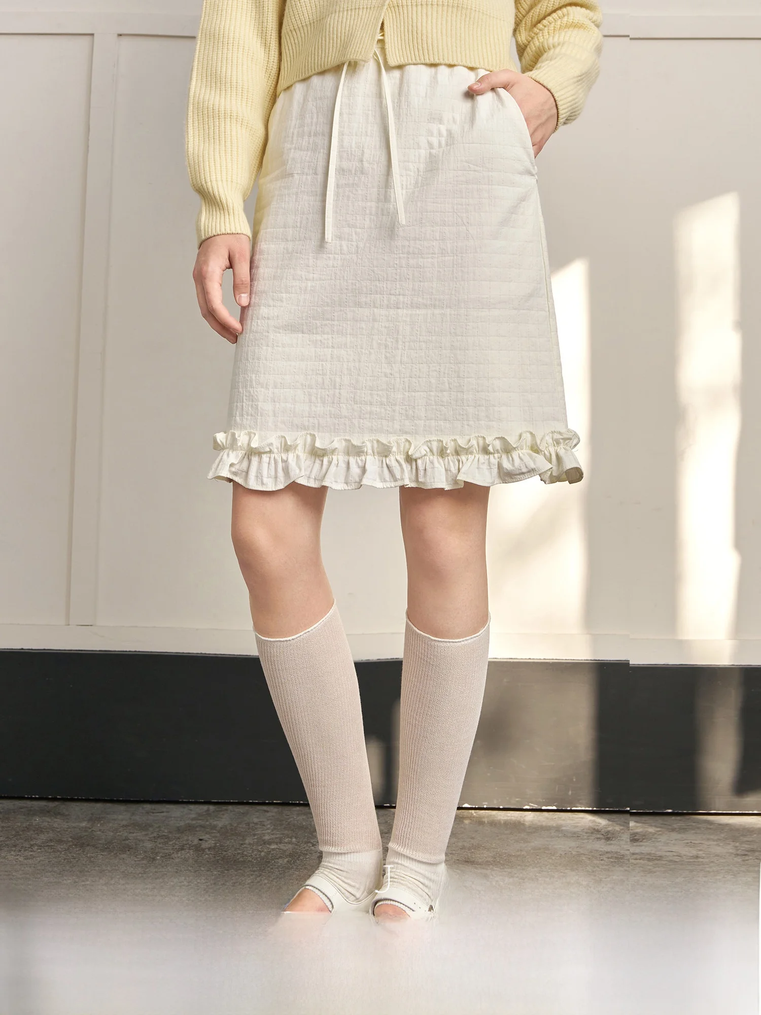 

U Quali Long Velvet Cotton Romantic Cake Lace Texture Plaid Lace f Skirt Women's mid Waist Straight Tube Spring 2025