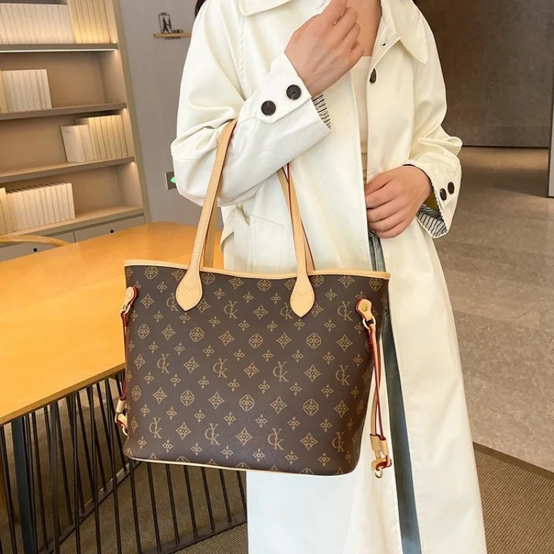 

Designer Elegant Diaper Bag Women's Luxury Crossbody Handbag Minimalist Leather Tote Vintage Fashion For Shopping Trip