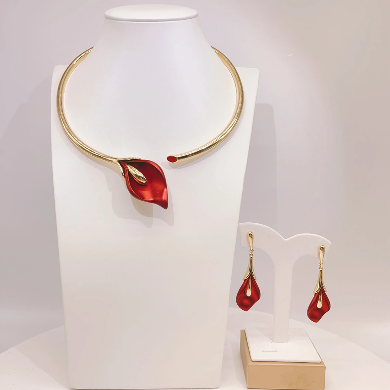 

Dubai gold necklace earrings ring set women noble fashion design jewelry party gift Nigeria bride new