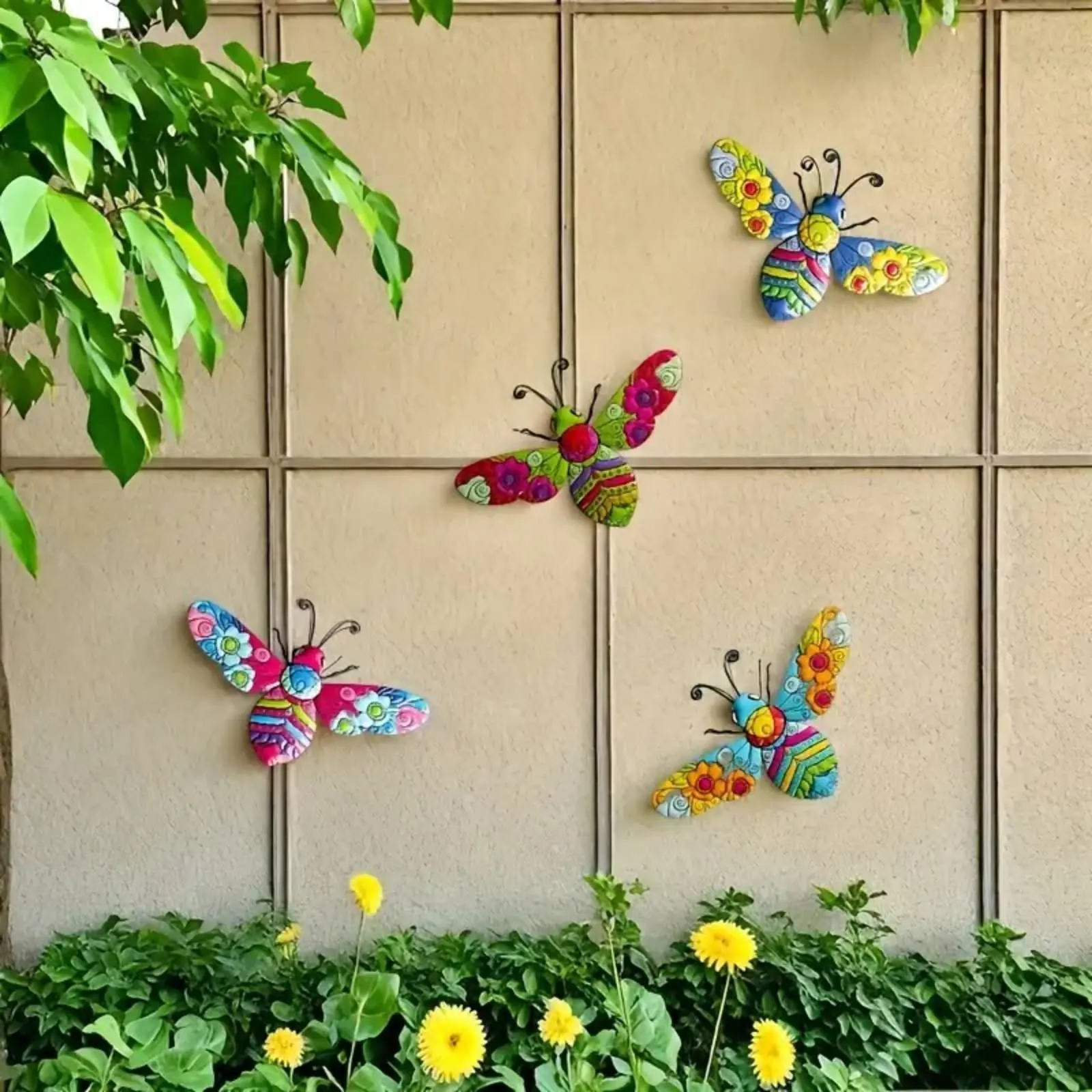 4 Pieces Iron Bee Wall Hanging Indoor Outdoor Use Metal Bee Wall Decor Bumblebee Garden Art Floral Pattern Petals - view 2