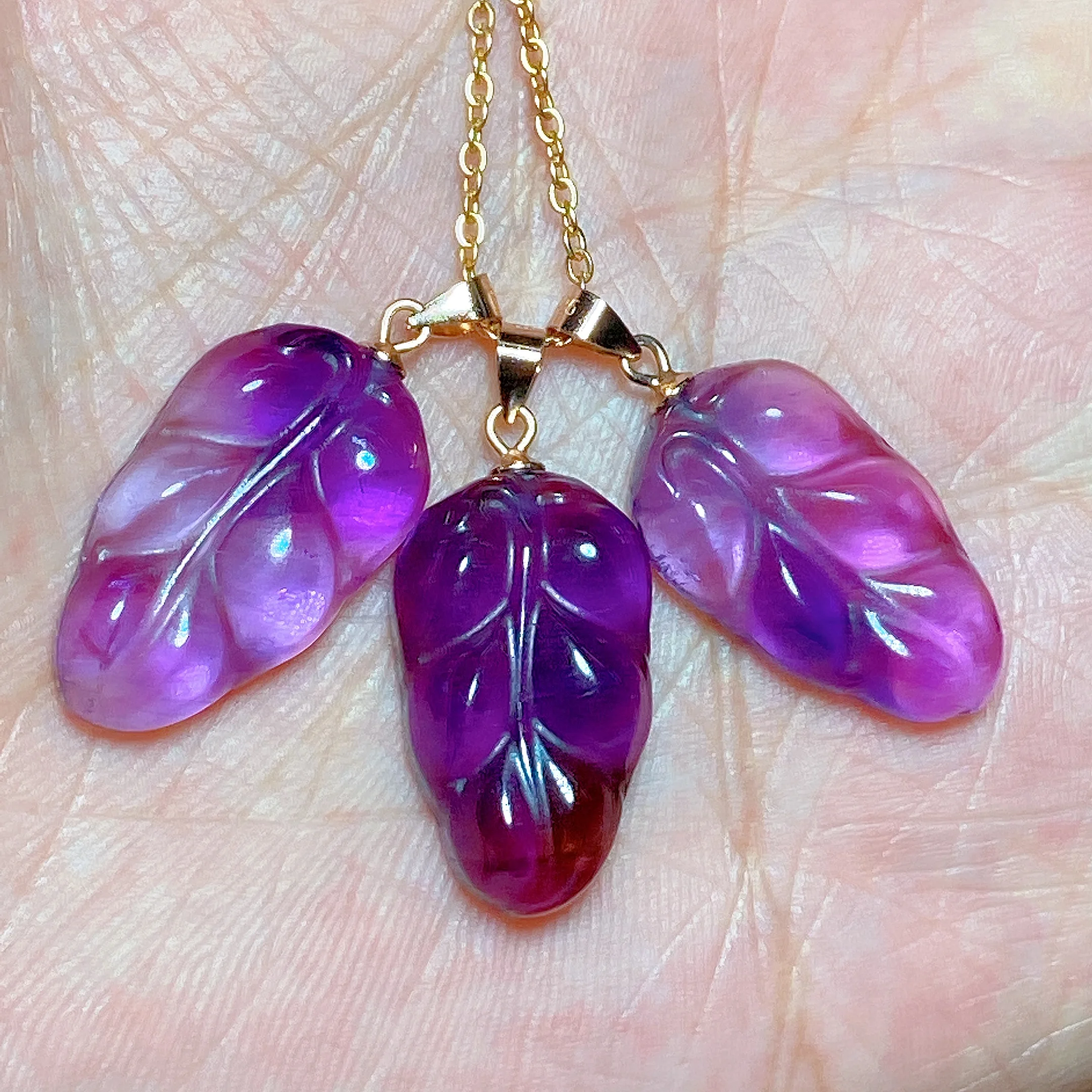 Natural Crystal Amethyst Foliage Leaves Pendant Hang High Quality Gemstones Mineral Energy Reiki Home Decorations Gift Ore