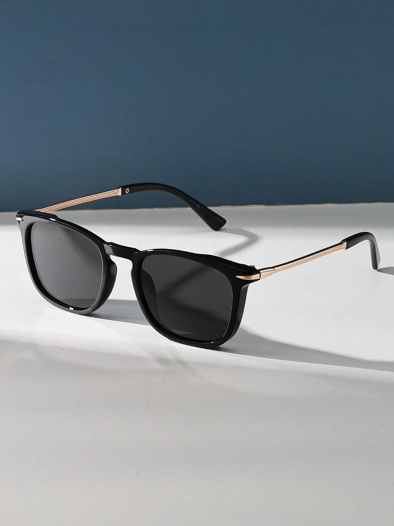 Vintage Square Sunglasses Unisex Classic Outdoor Travel Beach Driving UV Protection