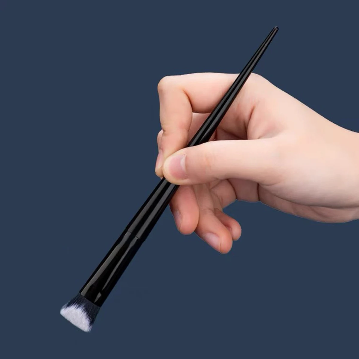 

1Pc New Fashion Foundation Makeup Brushes for Female Black Handle Slope Contour Highlight Detail Brush Cosmetic Tools Wholesale