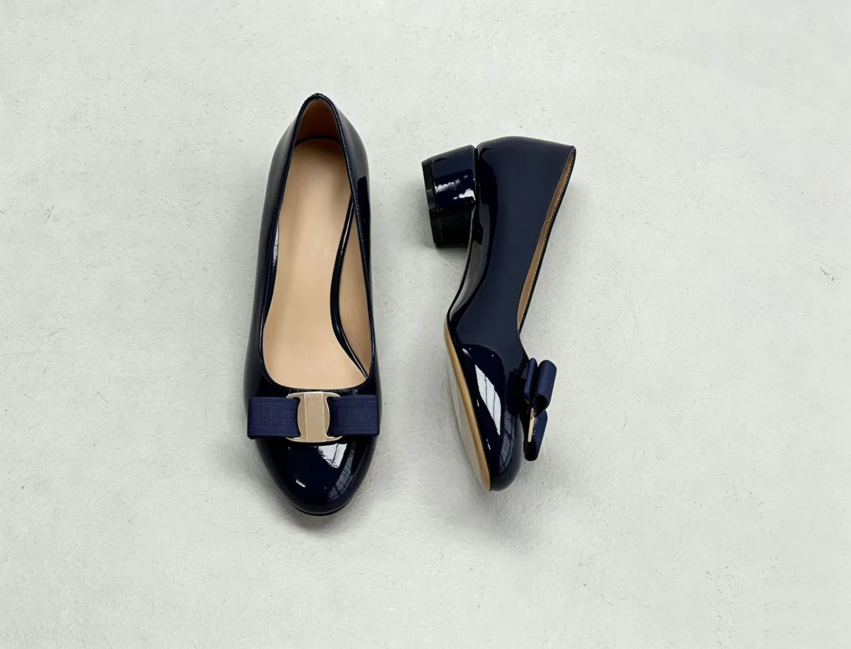 Picture 4: Women's Leather Pumps Bow