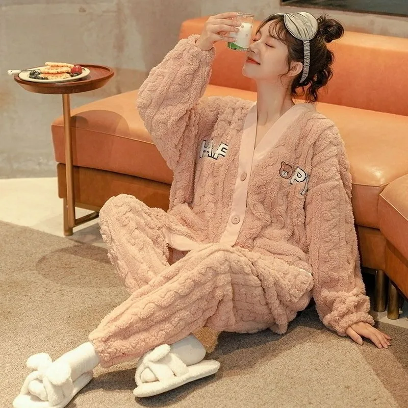 New Coral Fleece Pajamas for Women Autumn and Winter Set with Thickened Fleece Men Fashionable and Comfortable Leisure Wear