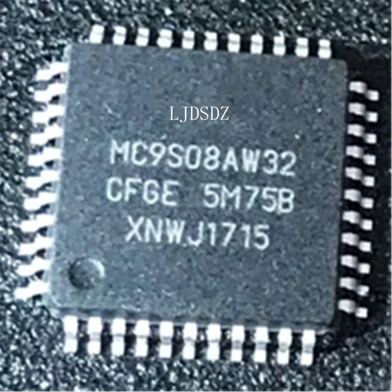 1 PÇS/LOTE MC9S08AW32CFUE   IN STOCK